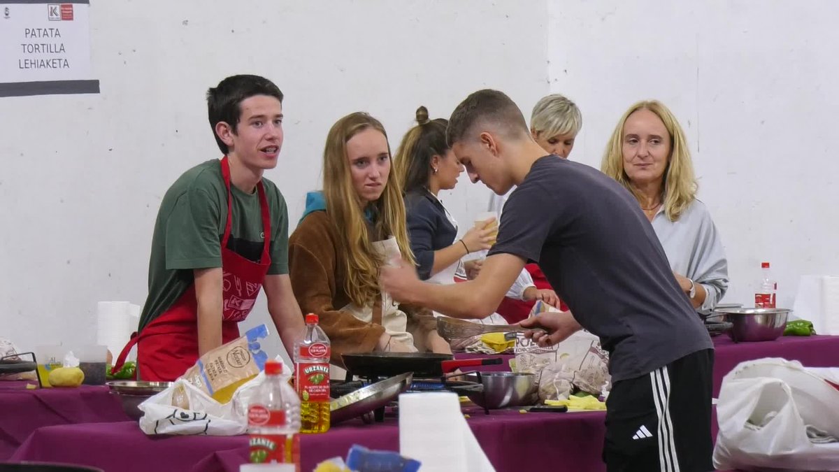 GITBinfo's tweet photo. Gaur hasiko dituzte Altzagako San Migel festak patata tortilla txapelketarekin.
Larunbat goizean Altzagaratera igoera egingo dute.

👉https://t.co/AohNtg4ed0

#festak #altzaga https://t.co/abZZb4rQ0e