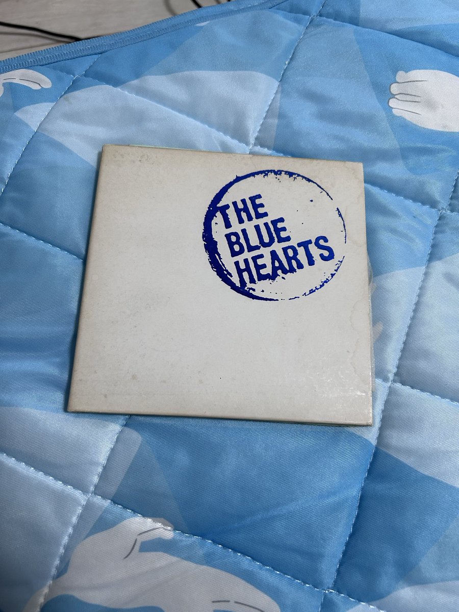 iusetaro's tweet photo. 本日の収穫
#音楽
#CD
#THEBLUEHEARTS
#ブルーハーツ https://t.co/UM2xX4c3RZ
