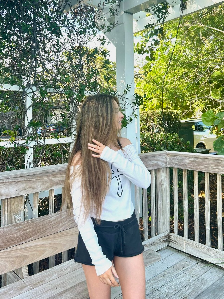 Brooklynxopaige's tweet photo. just enjoying the day https://t.co/WBDjjkrKd1