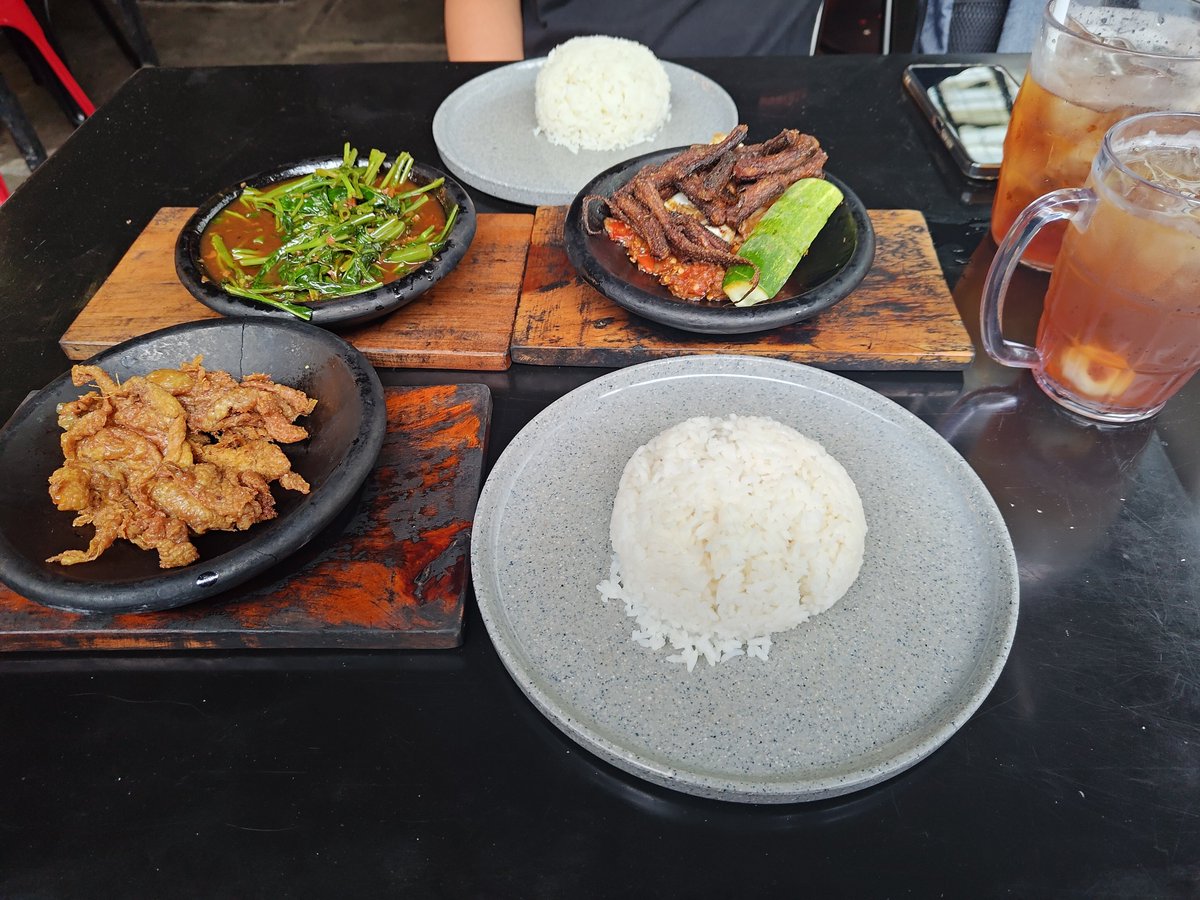 Shizuka_whityou's tweet photo. Makan 🤤 https://t.co/OyNc4zttQN
