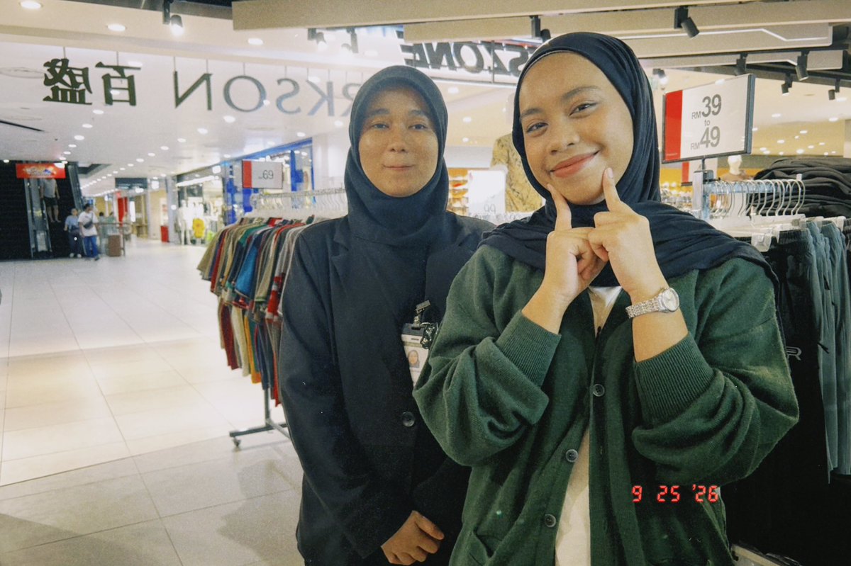 rorosiw's tweet photo. syomelnya kak sapura, everytime kita pergi mesti panggil kita adik dia😢 https://t.co/ebzikeVfsu