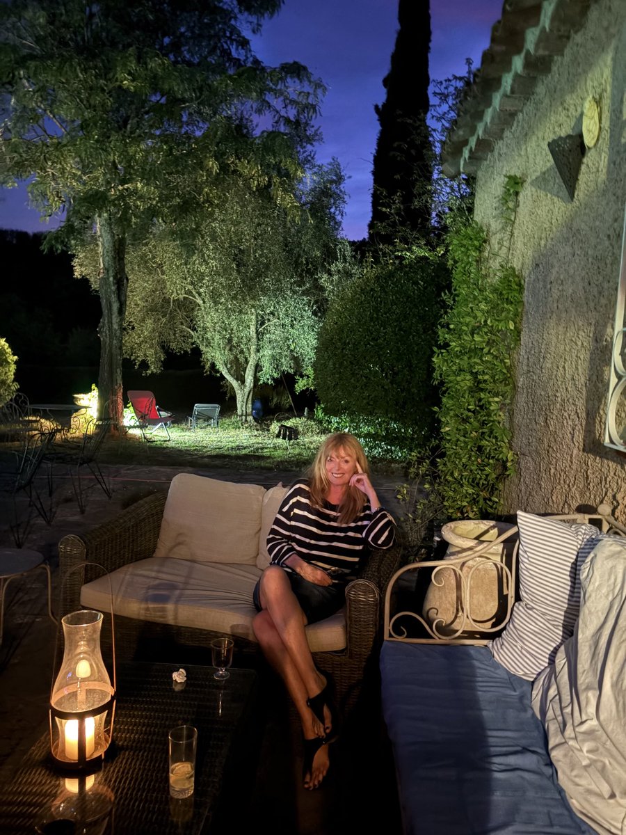 provencallife's tweet photo. Last day of summer - in friend’s garden. https://t.co/BLBBQNnCRC