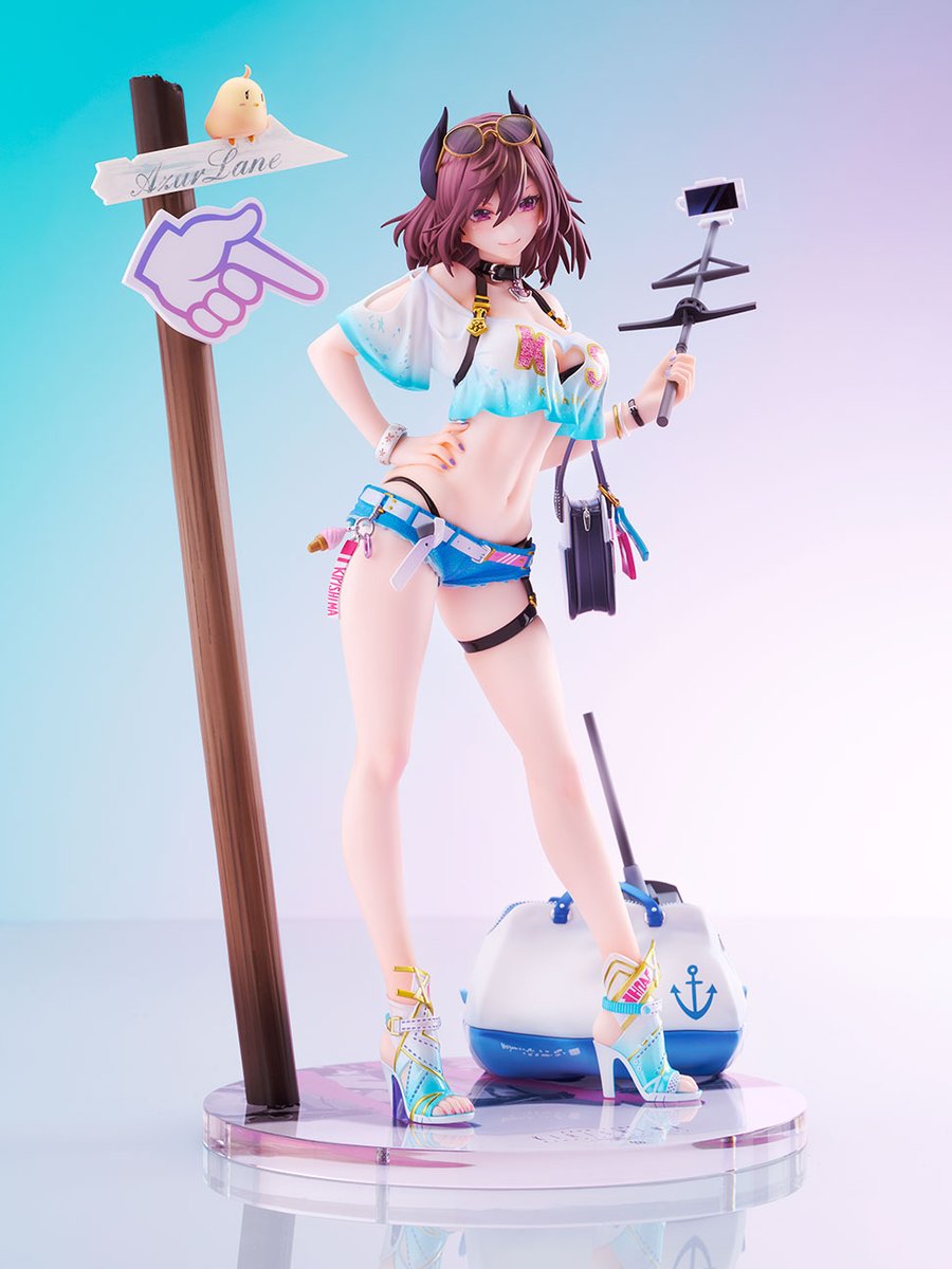 figureTokyo_02's tweet photo. ＼ご予約締切間近🌺／

『#アズールレーン』より
「霧島 ブレイブリーサマー」の予約受付は
 9月28日まで！

ちょっぴり照れた表情と、
夏らしいリゾートスタイルに注目👀✨
サングラスやバッグなどの小物もこだわって再現🏝️

この夏だけの特別な霧島を、
ぜひお迎えください！

📍ご予約は9月28日まで！
➤ https://t.co/JYJKbMz81R

📍【TF edition】も同時受付中✨
➤https://t.co/tbBD7LH2dh

#アズレン #霧島 #フィギュア