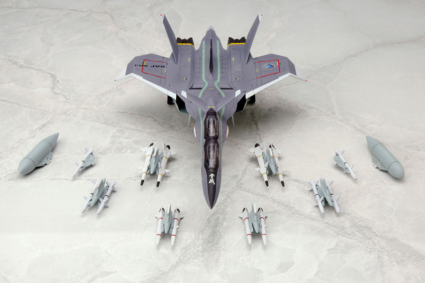 hobbylink_jp's tweet photo. 『戦闘妖精雪風』ファンには見逃せない2機が登場！✈️

アルターより、「メイヴ“雪風”」＆「スーパーシルフ“雪風”」がリニューアルVer.として最後の再販です！！

新たにアクリル製スタンドが追加され、飛行状態／駐機状態��どちらでもディスプレイ可能！

さらにメイヴは、エンジン部の差し替えで、初期型からラムジェットブースター搭載の後期型まで再現できます。

新旧“雪風”を並べられる最後の機会とのことなので、これは2機揃えて飾りたくなりますね…！

🔽1/100 戦闘妖精雪風 FFR‐41 MR メイヴ 雪風 リニューアルVer.
https://t.co/Ydc9p63lPU

🔽1/100 戦闘妖精雪風 FFR‐31 MR/D スーパーシルフ 雪風 リニューアルVer.
https://t.co/QkusZgshSU

#戦闘妖精雪風 #雪風 #アルター #ホビーリンク・ジャパン #HLJ
