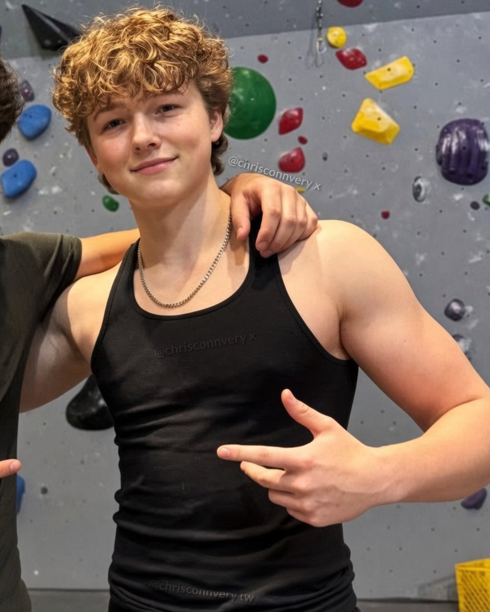 crunchytwinks's tweet photo. hi everyone 😁
#slimboy #boy https://t.co/4GbdmNcEde
