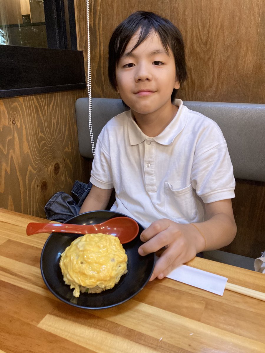 cicichi817's tweet photo. 今日はデイ早退して
兄's🐯🐼念願のオムたすへ🍜
最後に滑り込みで来れてよかった😆

#オムタス https://t.co/ILA0FSdyTl