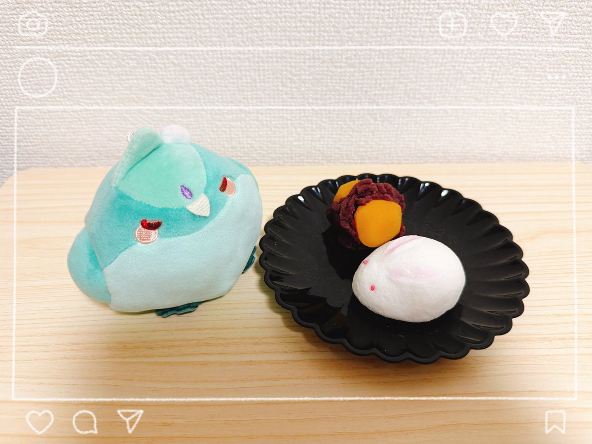 aranyasha's tweet photo. 🌕️🐇️ https://t.co/x4r84aHf4U