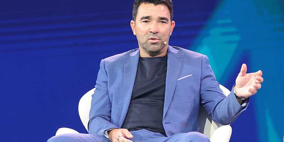 TudopeloPorto's tweet photo. Deco declara-se ao FC Porto:

"Fico feliz por ver o FC Porto na linha das vitórias. É o clube que amo." 💙 https://t.co/kzs6T5NCmW