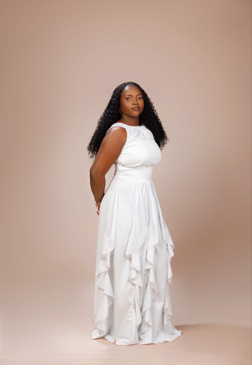 BlessingOluwak5's tweet photo. A little older , a lot more grateful 😌❤️

Thank you Jesus 🙏 https://t.co/OYCZHRPyrz