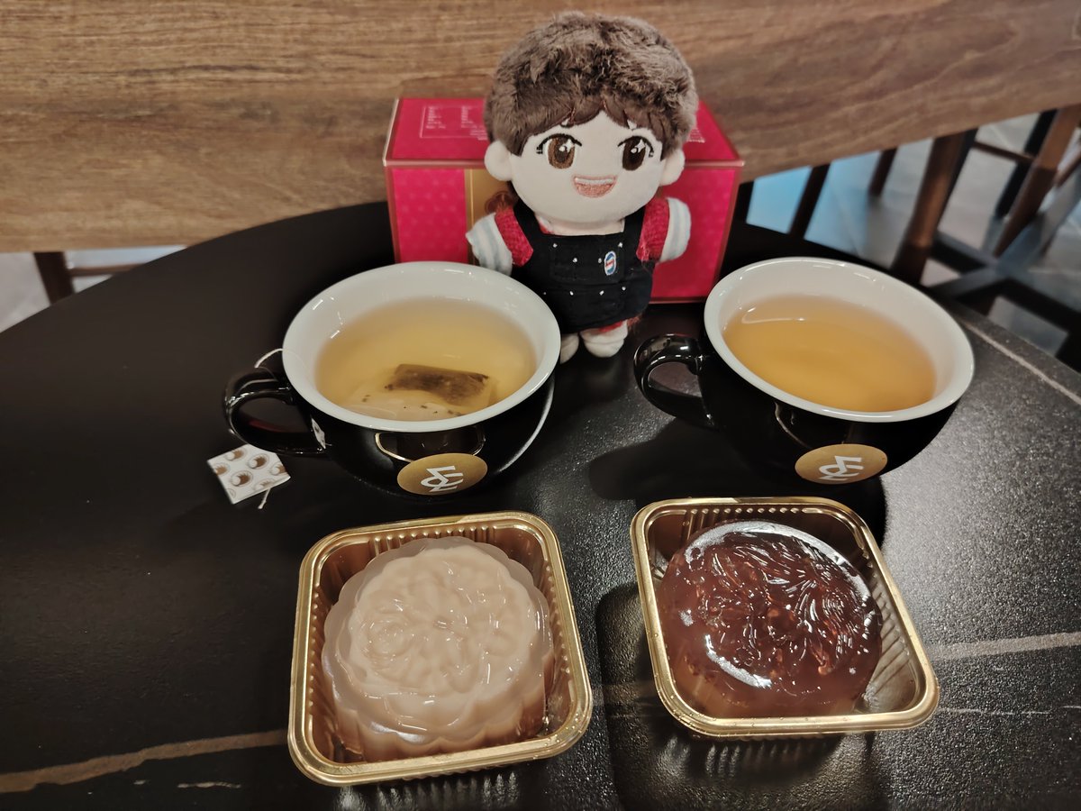 25sllee's tweet photo. Dear @BOGUMMY celebrate Chuseok with handmade new outfit from Japan. Is really Magical. Thank you @yeonha456 🥰🥰 

²⁵ ̇⁹ ̇²⁰²⁶ Lunar calendar August 15th, Happy 🎑🐰🥮 Mid-Autumn Festival
May we all get better and better, with flowers blooming and the moon full, peace and joy, health, smoothness, joy, wealth, and all wishes ✨💛 fulfilled. 

#박보검 
#ParkBoGum
#朴寶劍