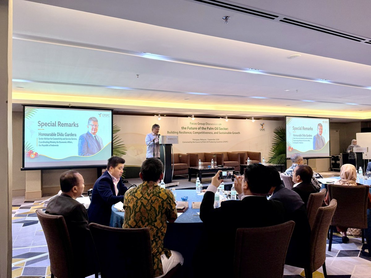 CPOPC_NET's tweet photo. CPOPC convened a Focus Group Discussion on “The Future of the Palm Oil Sector: Building Resilience, Competitiveness, and Sustainable Growth” in Putrajaya, Malaysia. To exchange views on key developments affecting the palm oil sector and their implications for producing countries. https://t.co/rUqsBWOShy