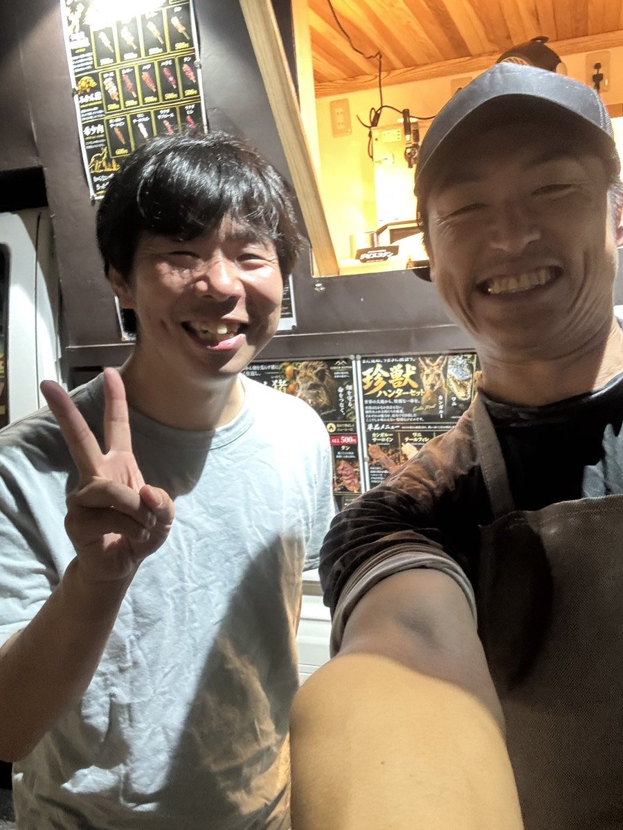 fc835333's tweet photo. ダイナム土浦店の駐車場でジビエ食べてきた！
この他にもカンガルーやラクダやエゾシカやみかん猪やら色々食べてきたよ😋
安価で珍しいジビエが美味しく食べられるのが嬉しい
自分のおすすめはラクダリブロース！

#ジビエコタン https://t.co/hjeiahObaZ