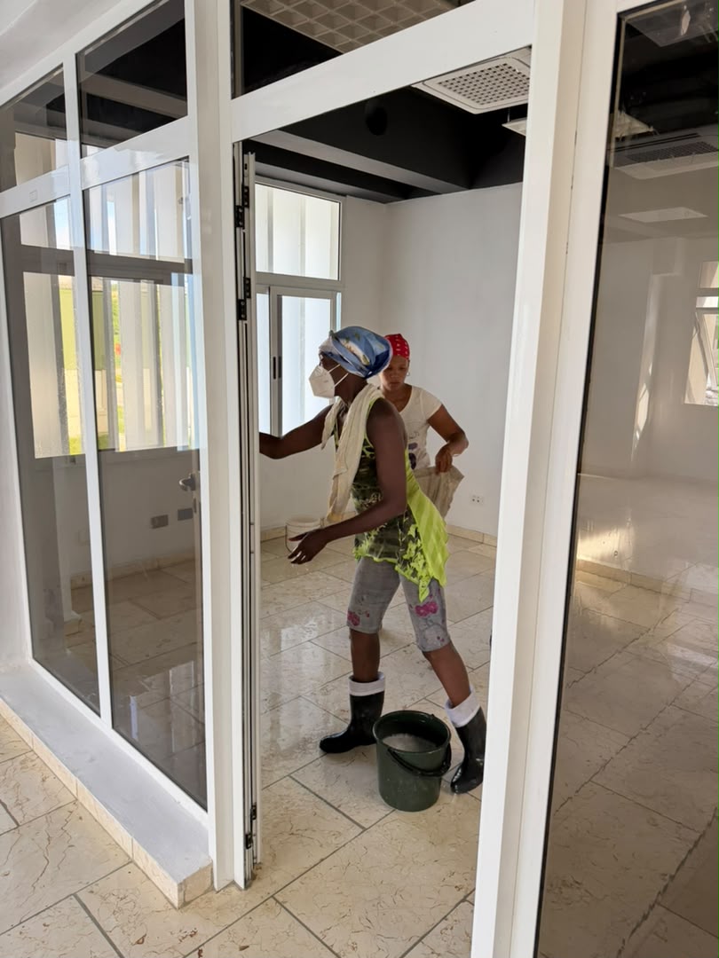YaritzaDia896's tweet photo. Cambio de labor Obra Vidrios Mariel   los constructores e hidráulicos de la @de_montaje demostrando que si se puede. https://t.co/phS2jOGvhr