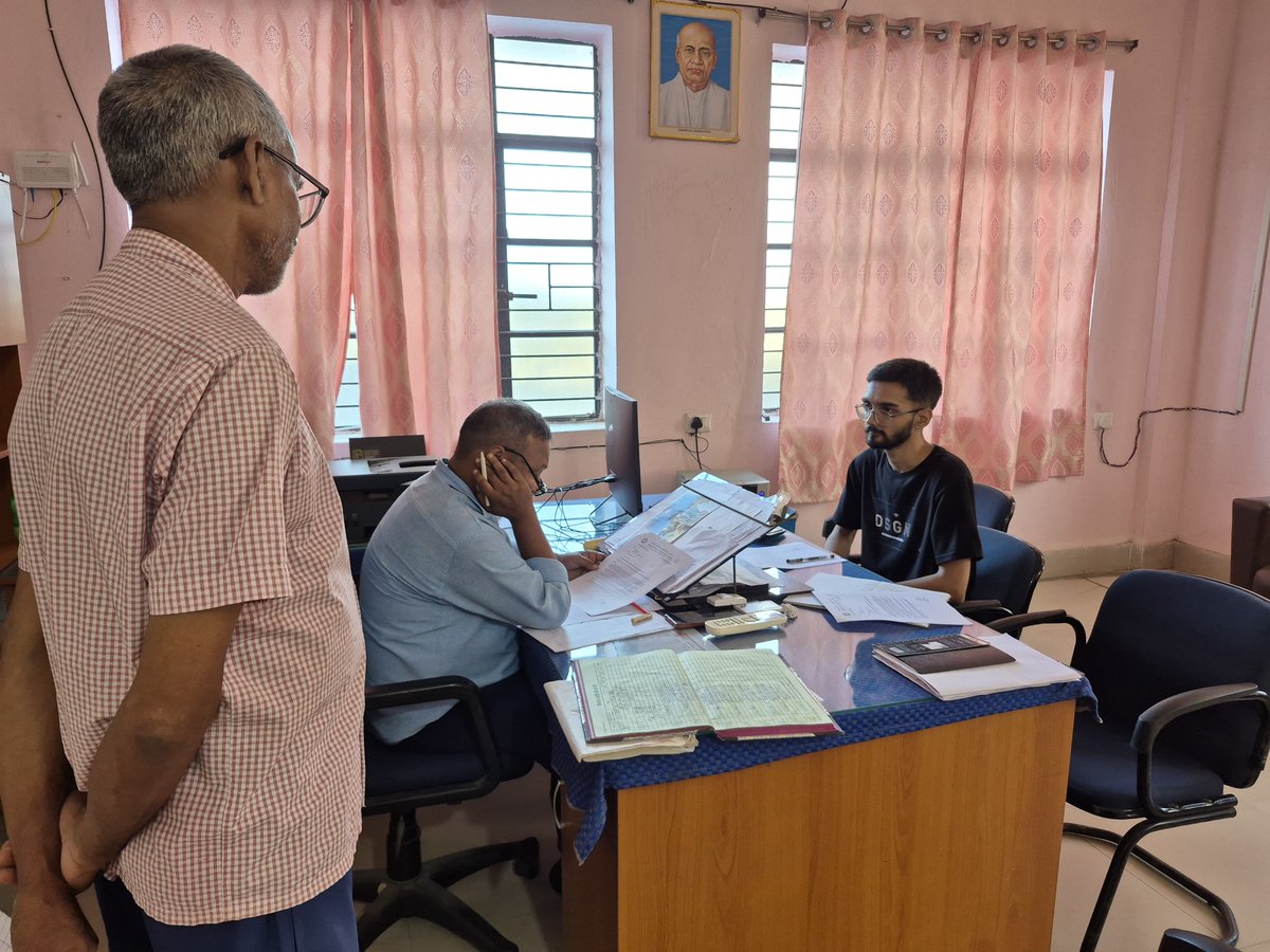 SCE_Startupcell's tweet photo. 📢 Seva Sankalp Abhiyan 🇮🇳

On 22 September 2026, Startup Cell, Supaul College of Engineering conducted an awareness drive across schools &amp; colleges, encouraging youth to register on the Government of Bihar’s Seva Sankalp portal. https://t.co/MMy5nGbjWh