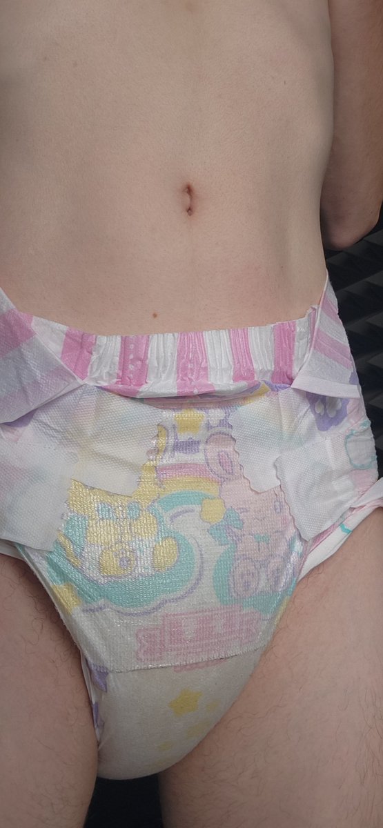 zorin70601450's tweet photo. Soggy mornings are good mornings ;3 #abdl #babyfur #diaperfur https://t.co/1F07coy1b5