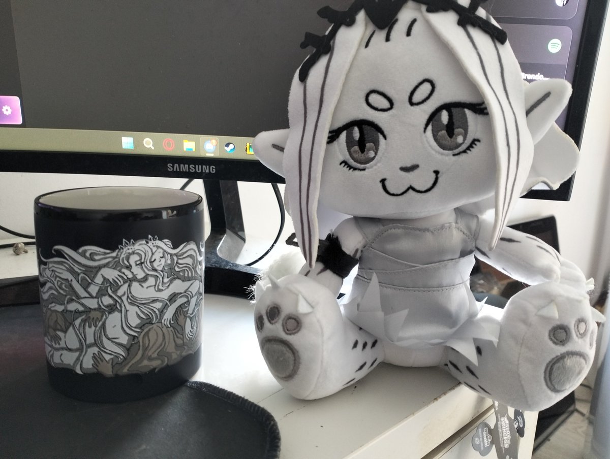 ThatsKindaWacky's tweet photo. Guys GUYS!! Everyone say hi to my new guest at my house >:) Isn't she just ">:3"? :DD
#fangamer #slaytheprincess #thewitch #plush #mug #merch https://t.co/kxxmxa0r7p