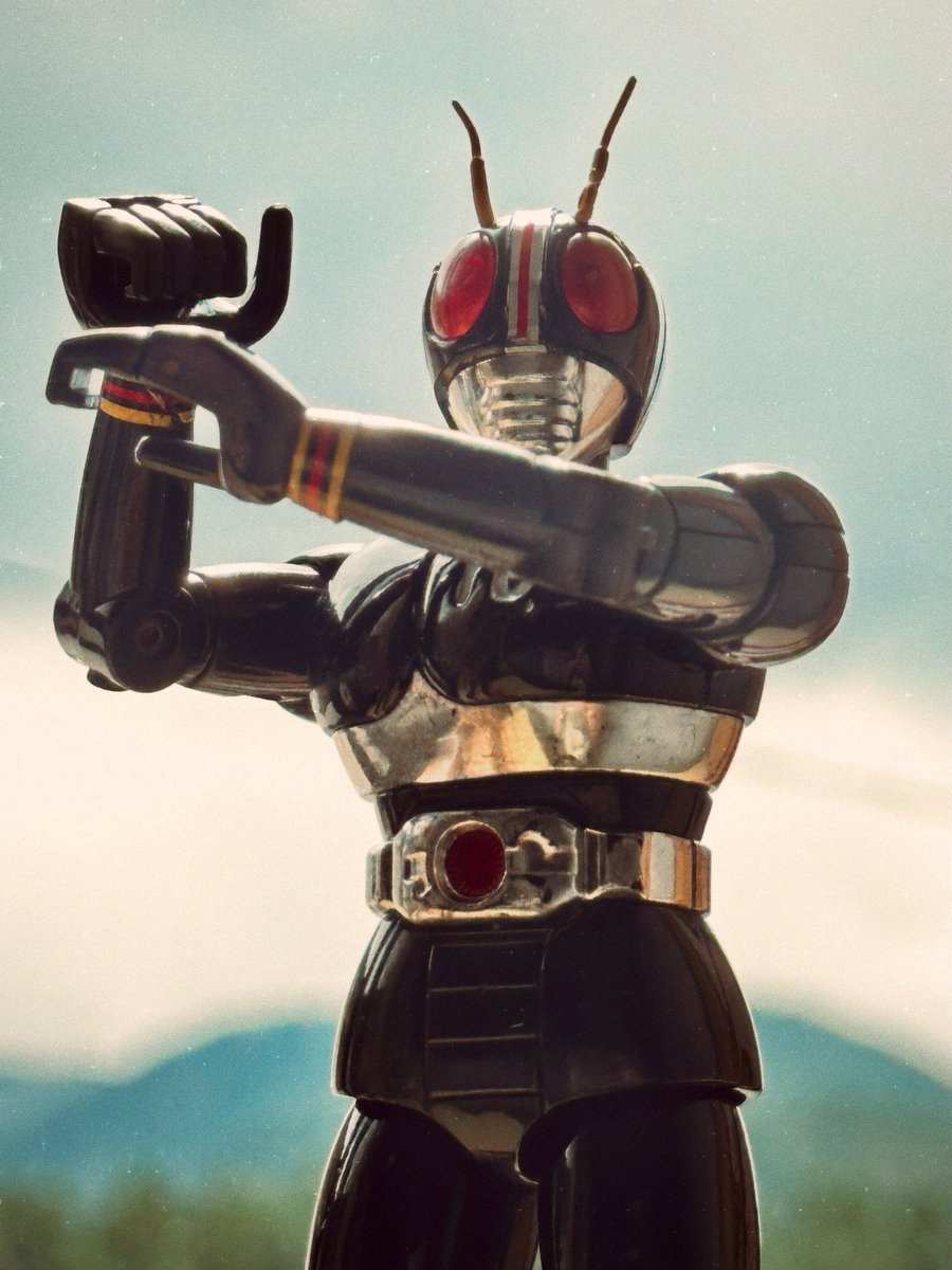 gin_en_728's tweet photo. バンダイ 超合金 仮面ライダーBLACK

「仮面ライダー BLACK‼️」
「キングストーンフラッシュ‼️」

ブラックホール•メッセージ、好きなんだよね… https://t.co/6rFoMA8EjD