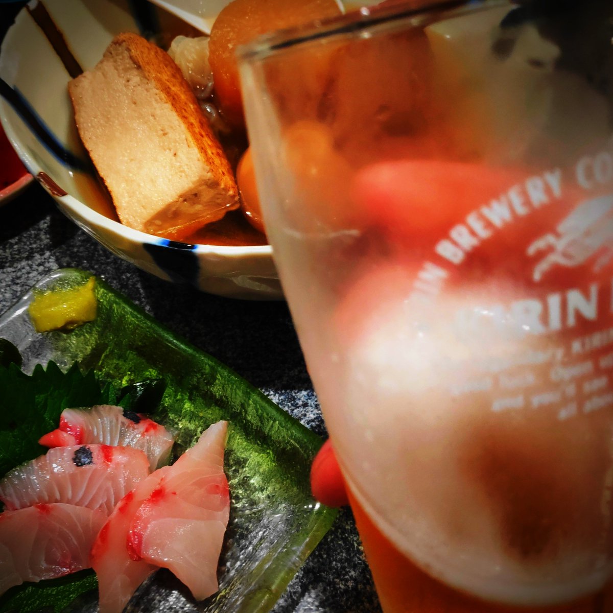 mon9man's tweet photo. 今日は珍しくビールいってみた🎉の #乾杯 🍻🍻🍻 しまあじ当たり🎯 https://t.co/SCf7htn2s6