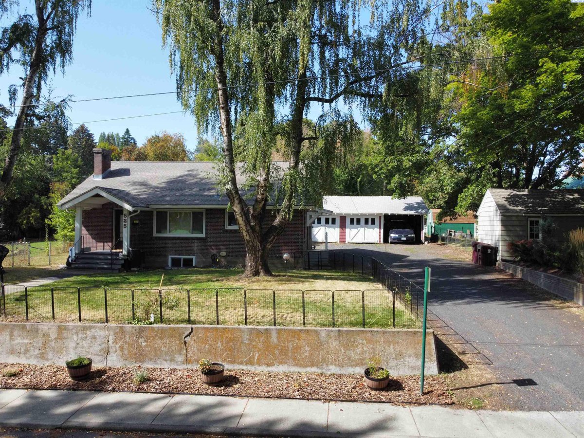 JoePitzer's tweet photo. Don't miss a chance to see a beautiful property! Join us for an open house in Pullman, Washington.
- Joe Pitzer #18161,DB46685 with REMAX Home and Land
- Contact me at 509.432.6052 https://t.co/tzPiwbztxr
