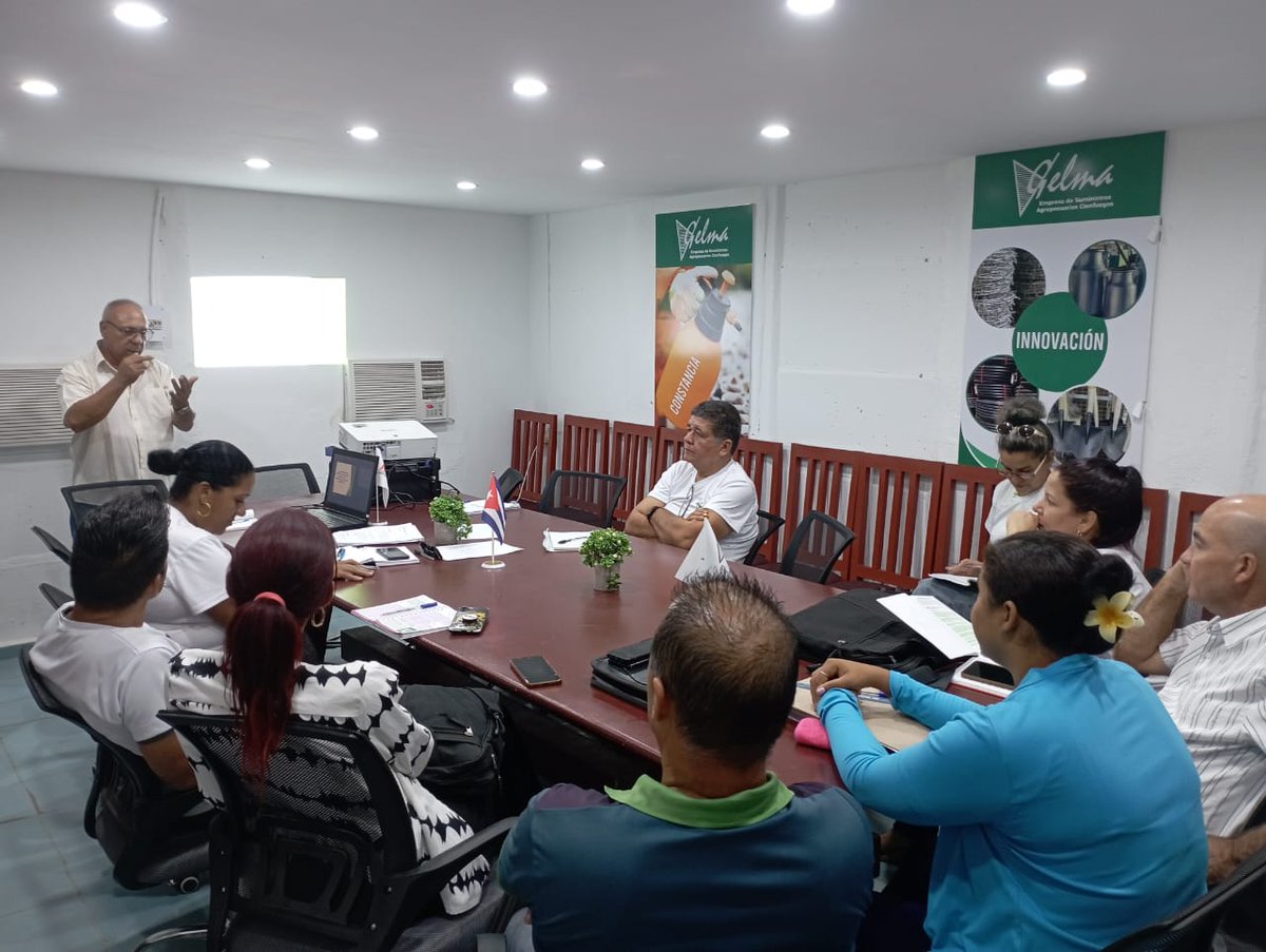 SuminitrosCFG's tweet photo. Visita de comisión del Comité Central del PCC a nuestra empresa para dar seguimiento a la implementación de las transformaciones económicas sociales. https://t.co/pbvuFNrfp8