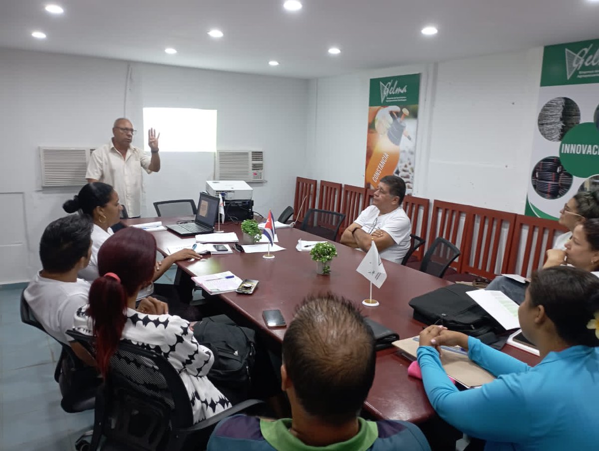 SuminitrosCFG's tweet photo. Visita de comisión del Comité Central del PCC a nuestra empresa para dar seguimiento a la implementación de las transformaciones económicas sociales. https://t.co/pbvuFNrfp8