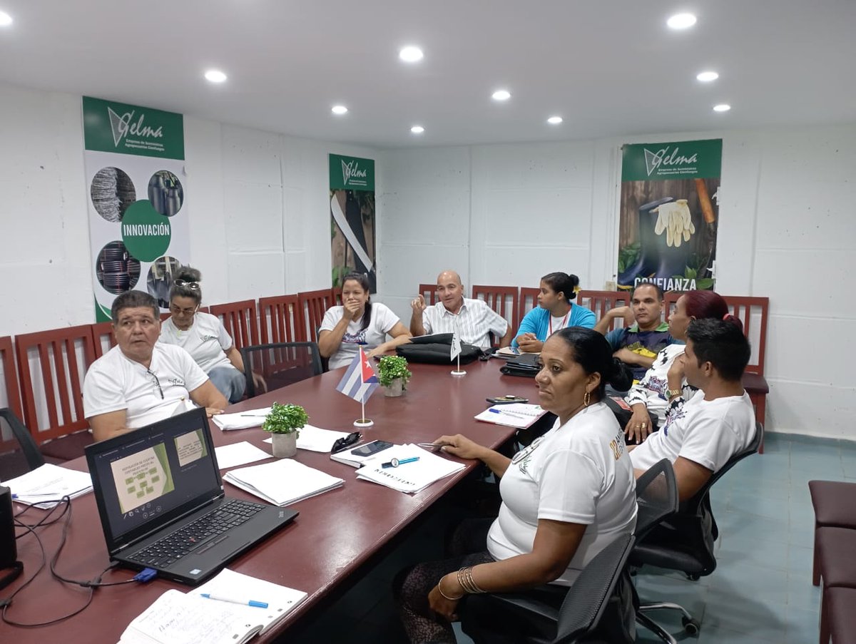 SuminitrosCFG's tweet photo. Visita de comisión del Comité Central del PCC a nuestra empresa para dar seguimiento a la implementación de las transformaciones económicas sociales. https://t.co/pbvuFNrfp8