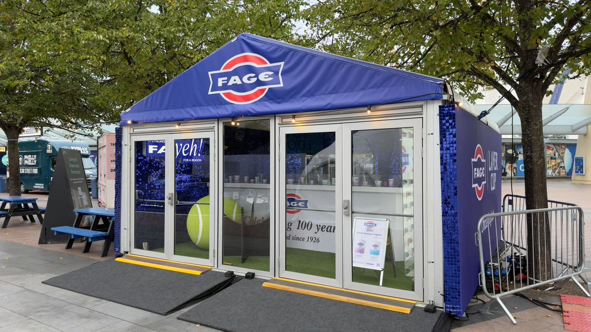 keystructures's tweet photo. Game, set, structure. 🎾

Custom branded 5m x 5m marquees with glass gables, sitting perfectly level on our self-weighted flooring at The O2 for the Laver Cup. No stakes, no blocks, no compromise.

Custom branding on London marquees? We do it all. T. 0208 944 9633

#eventprofs https://t.co/dOWvBo6rDE