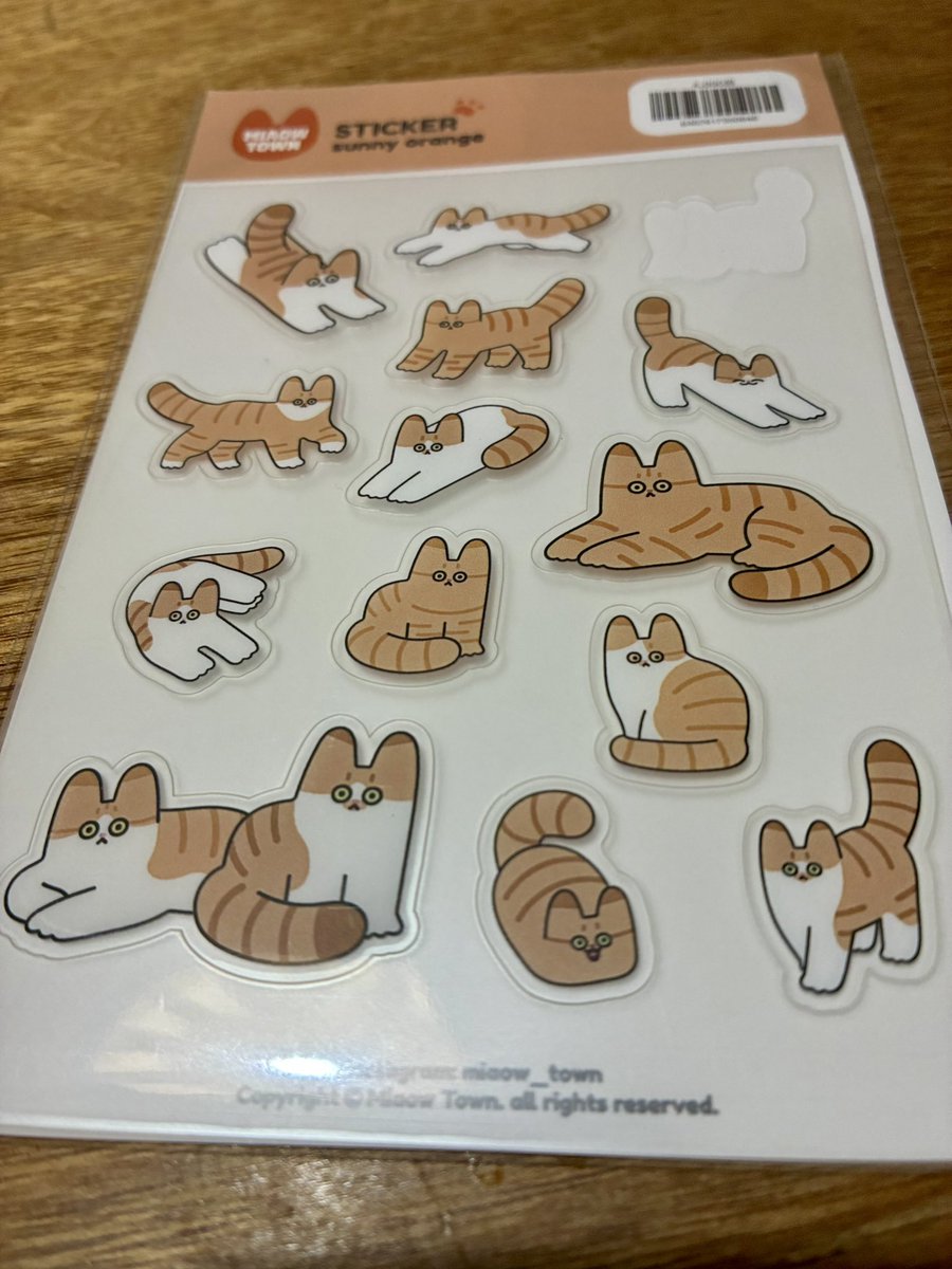 inside_uchida's tweet photo. 自分への韓国土産、茶白シール詰め合わせ（1つ使用済み） https://t.co/7cn66KYtuT