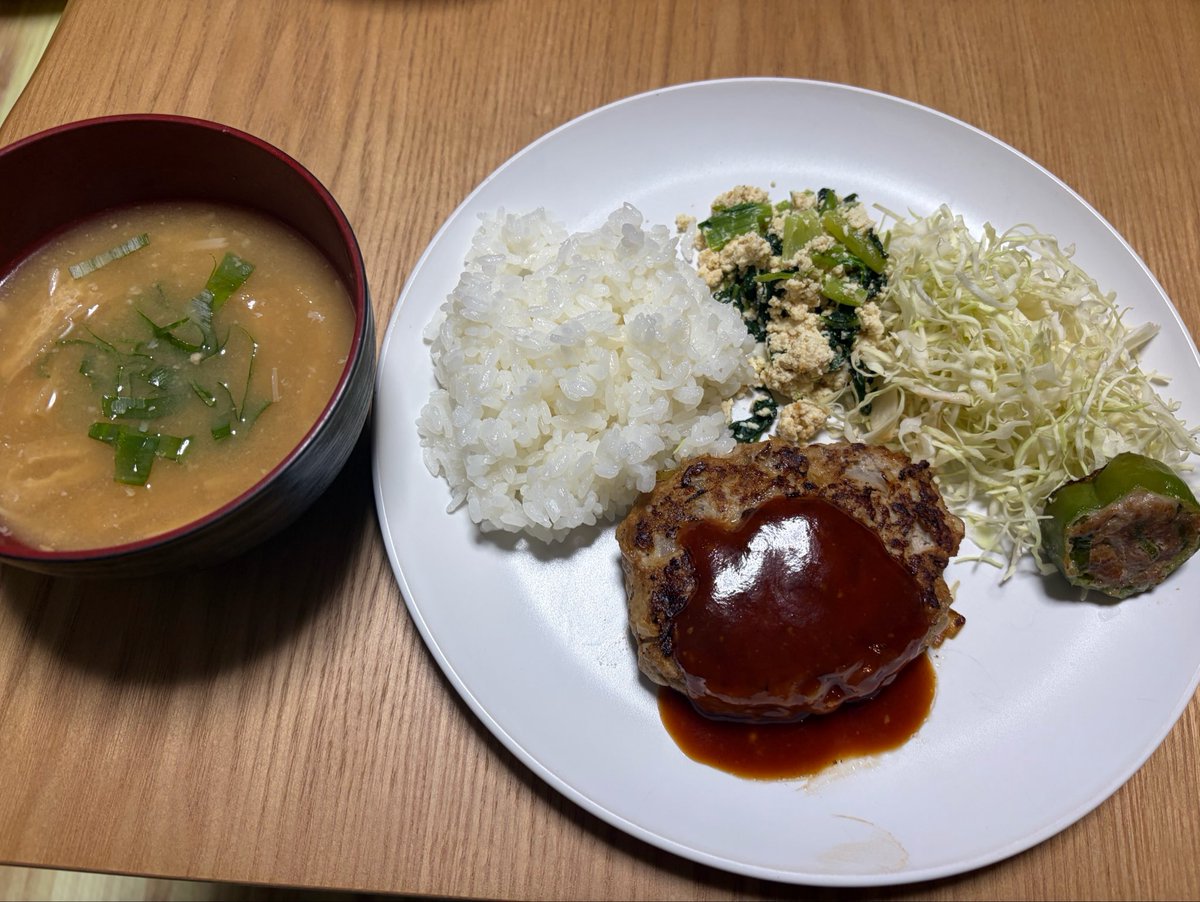 candy_sweet0_0's tweet photo. デミグラスハンバーグ https://t.co/sEZgpo0xhs
