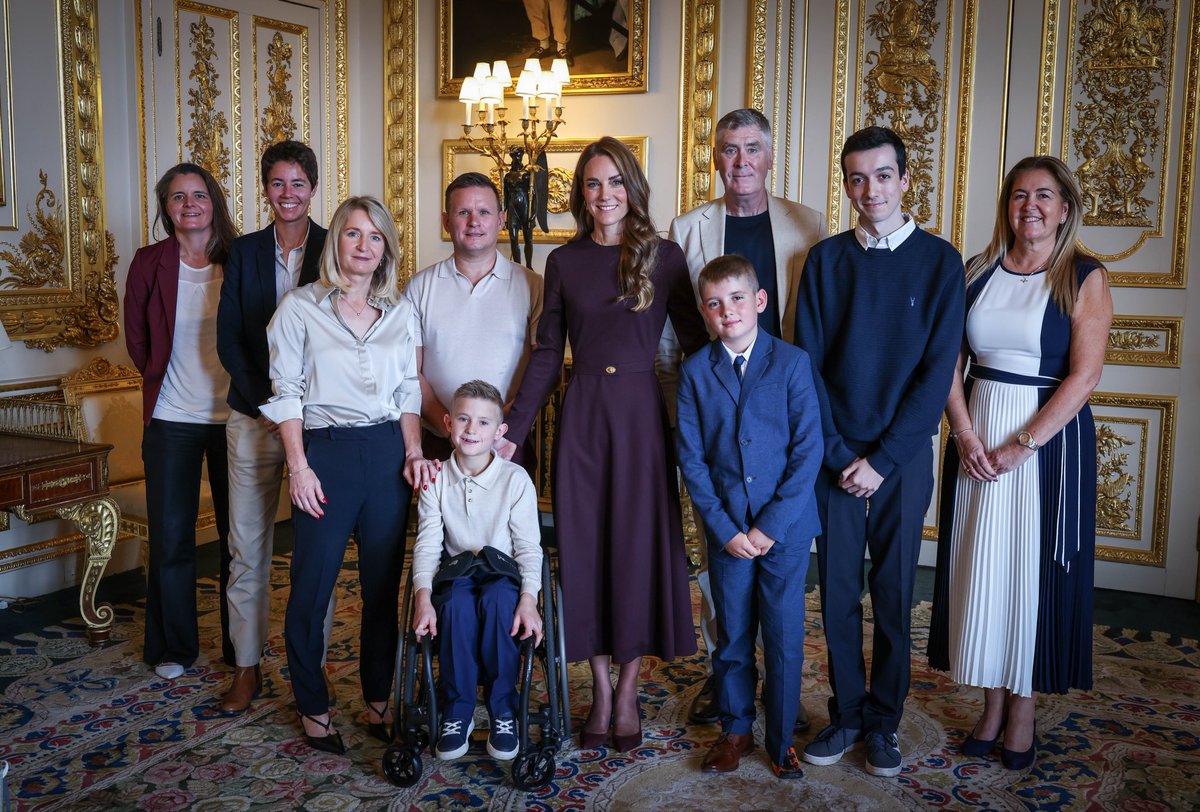 SabirahLohn's tweet photo. This is absolutely beautiful! The Princess of Wales had a tea party for participants of the three peaks challenge and their families. Even Ted was invited that Catherine met along the way. Numerous times! Pictures by Andrew Parsons. https://t.co/1ufLvejHYD