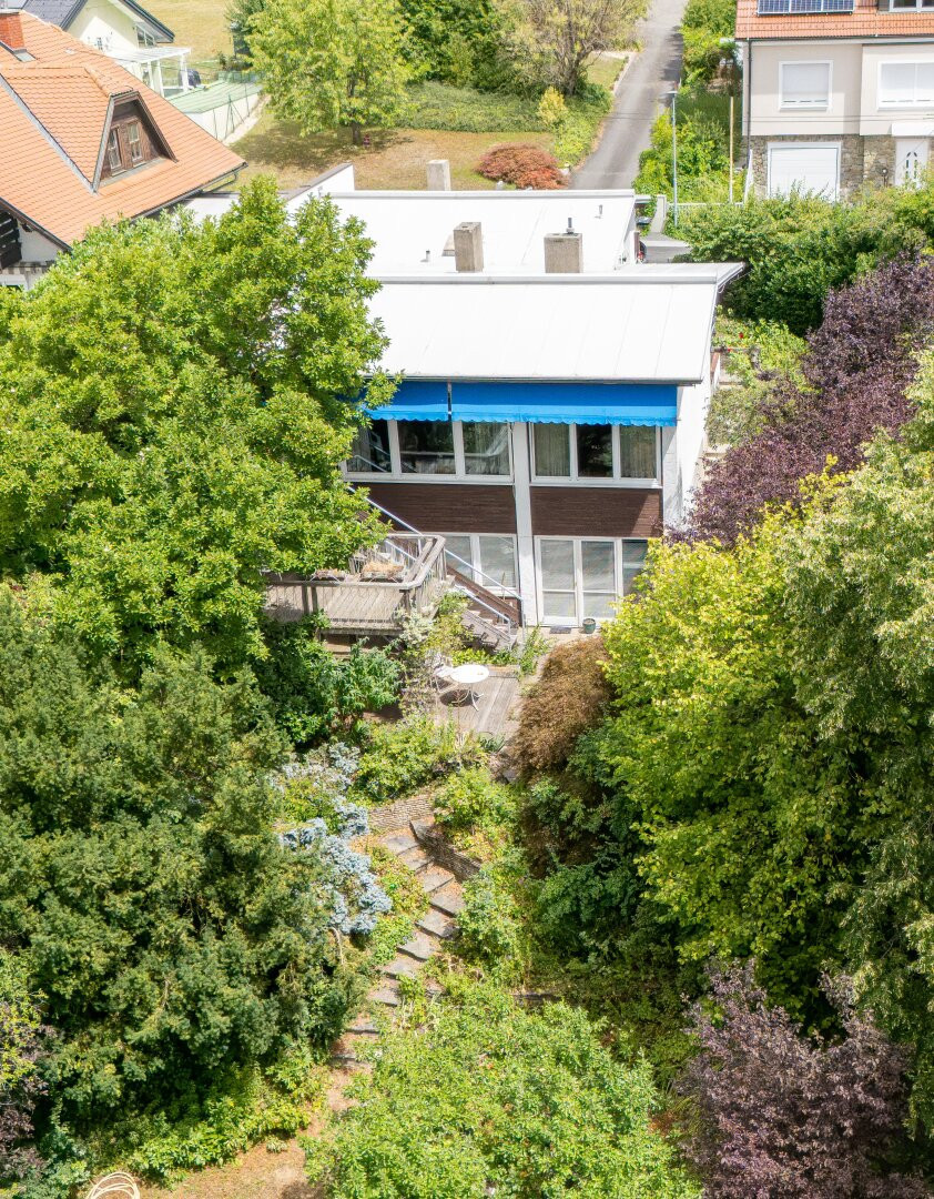 immosearch_eu's tweet photo. Neuer Preis: 0 EUR. Architektenhaus von Rudolf Schober in ruhiger, sehr guter Wohnlage in Oberwart mit 250,9 m² Wohnfläche, 8 Zimmern und 710 m² Grundstück. 🏡

Mehr erfahren: https://t.co/gTDwgvMgaO

Immosearch https://t.co/yRQhfOhid2 Wien

#Oberwart #Architektenhaus #Hauskauf https://t.co/4KW36D2hOk