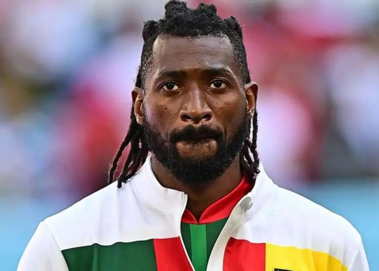 LEquipe237's tweet photo. 🔴 Aurélien Chedjou s’interroge sur la retraite internationale de Zambo Anguissa : 🇨🇲🦁 #lequipe237

 «" Comment comprendre que des joueurs ayant tant donné pour le Cameroun puissent annoncer leur départ de la sélection sans que les véritables raisons soient connues ?

Le renouvellement des générations a souvent été délicat chez les Lions indomptables. On peut parfois avoir l’impression que les services rendus par certains cadres sont rapidement oubliés.

Zambo Anguissa a annoncé en conférence de presse sa décision de mettre un terme à sa carrière internationale. Les raisons précises restent inconnues, mais cette décision laisse penser qu’un élément important a pu motiver son choix.

À son niveau, alors qu’il évolue toujours à Naples et qu’il reste un cadre de la sélection, il avait encore beaucoup à apporter au Cameroun. S’il a néanmoins choisi de partir, c’est probablement qu’une situation particulière l’a poussé à prendre cette décision. » 🦁🇨🇲

📺 Canal+ – Les Grandes Bouches