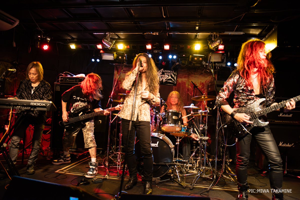 0417SAMANTHA's tweet photo. 🎂やまさんお誕生日第二弾🍻
RAILROAD@富士アニマルネスト

生憎の台風接近中でしたが、こちらも楽しい時間になりました！
10/10のレコ発と翌日上野音横丁で2連荘、楽しみにしております。

他の写真はこちら
https://t.co/eigqg3XaKA

配信
https://t.co/LZZqHZnD9i https://t.co/q8rUeeXGug