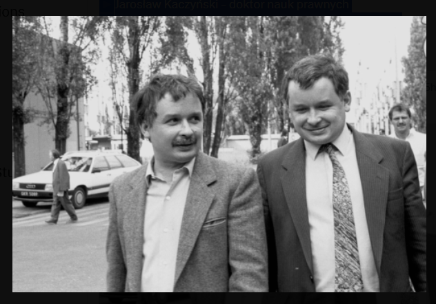 DaCryptoFun's tweet photo. ‼️QUIZ DLA PO‼️
▶️Czy wiesz że:
▶️Jarosław Kaczyński - doktor nauk prawnych!
▶️Lech Kaczyński - doktor habilitowany nauk prawnych!
▶️TW Bolek Lech Wałęsa twój bohater - ANALFABETA!
‼️PŁAKAM‼️😆😆😆😆😆😆 https://t.co/LLy34IrwP4