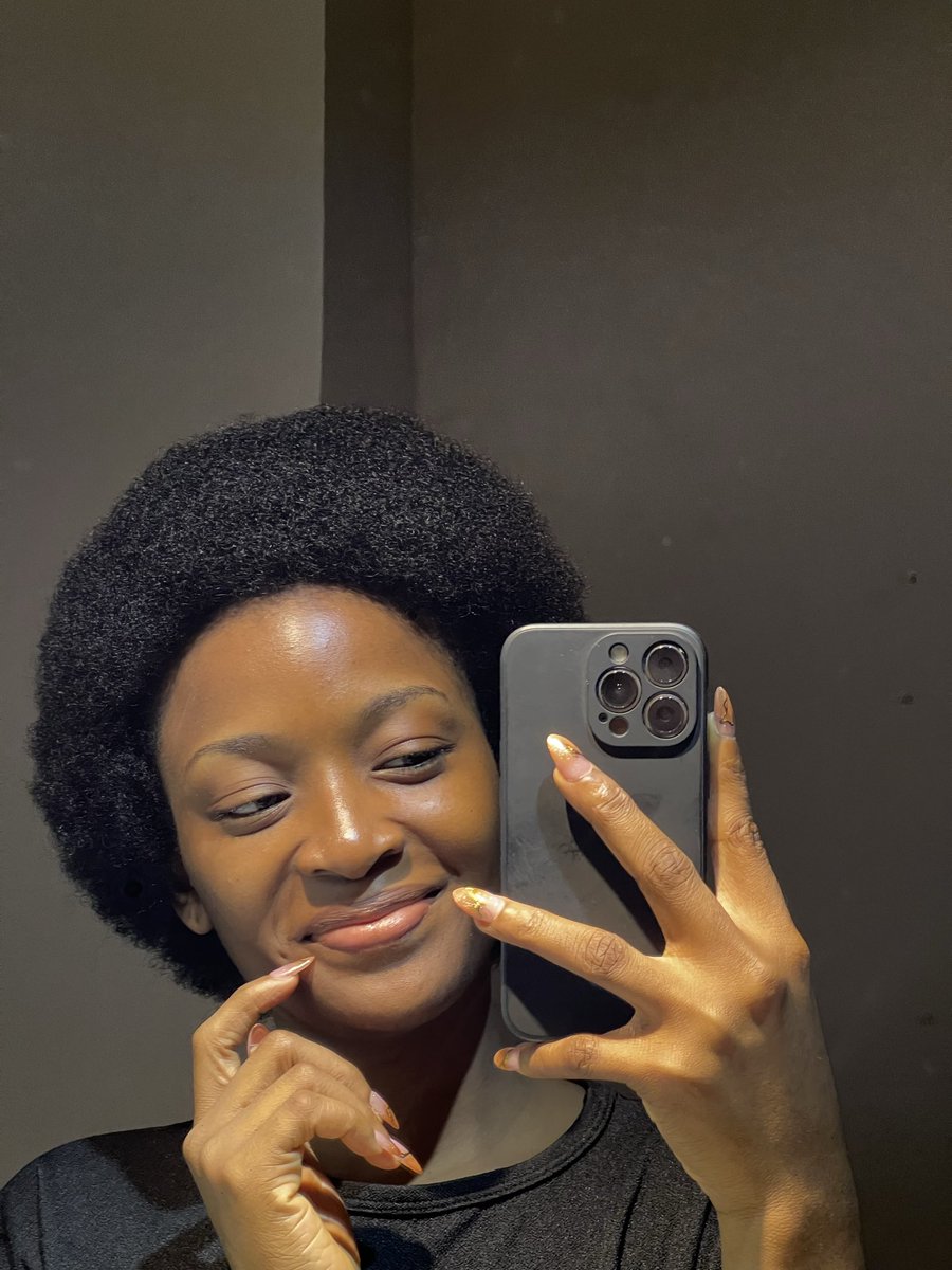 ellewiththefro's tweet photo. Elle has been without a fro for far too long https://t.co/Aw2K7GiL5V