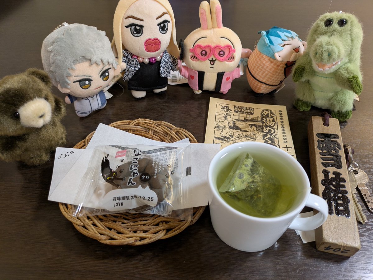 3Bdayo's tweet photo. A賞のワールーぬいぐるみちゃん希望です🖤
ワーリーちゃんと旅行に行ってます💚
ワールーちゃんが当たってくれたら先輩ワーリーちゃんと3人でたくさん旅行に行きたいで〜す🖤👩💚 https://t.co/i8Xh6UShlZ