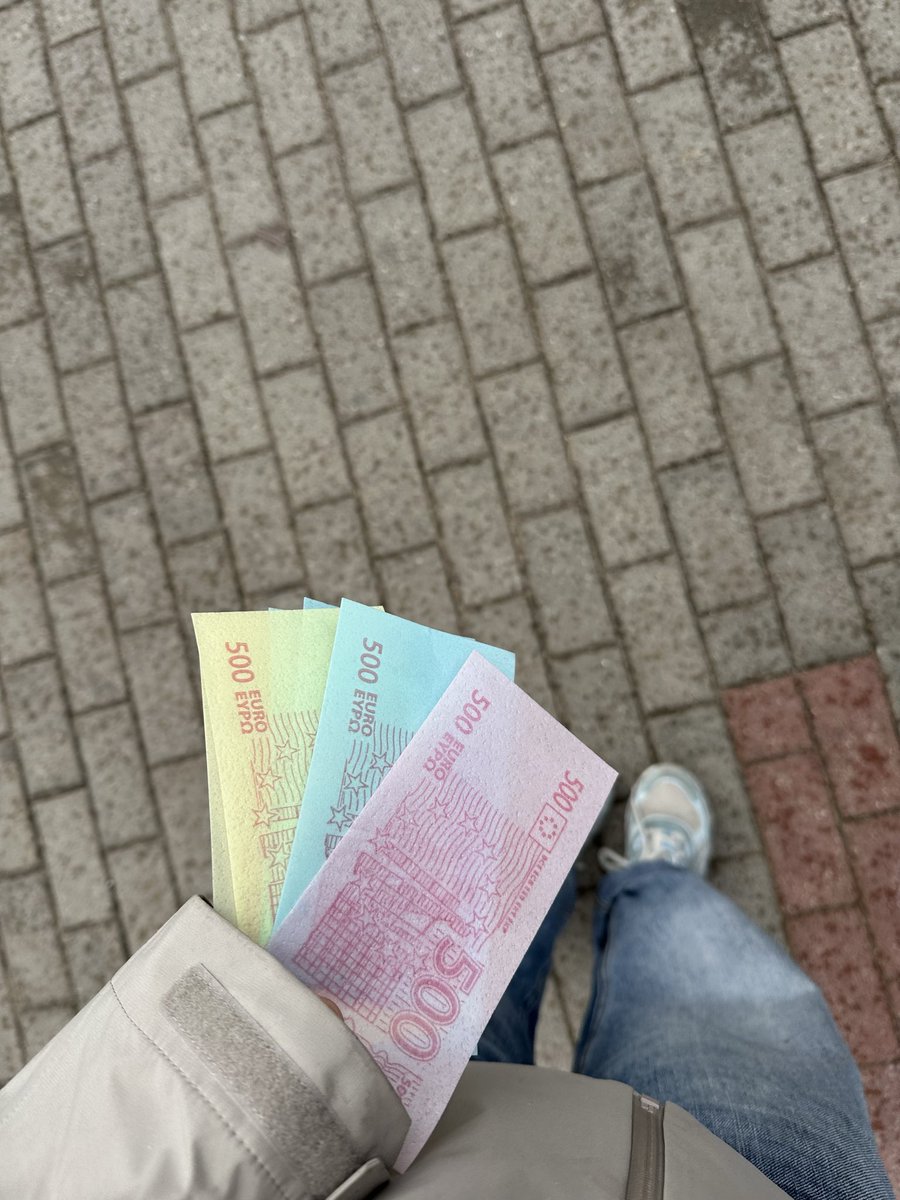marieism's tweet photo. yeah i got bands https://t.co/TcNG1etGL0