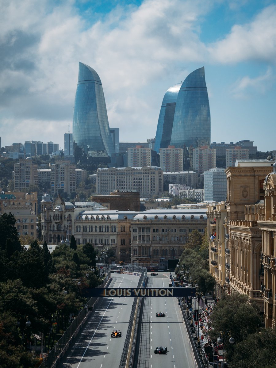F1's tweet photo. This view though 💯

#F1 #AzerbaijanGP https://t.co/ORBQN9OQL0