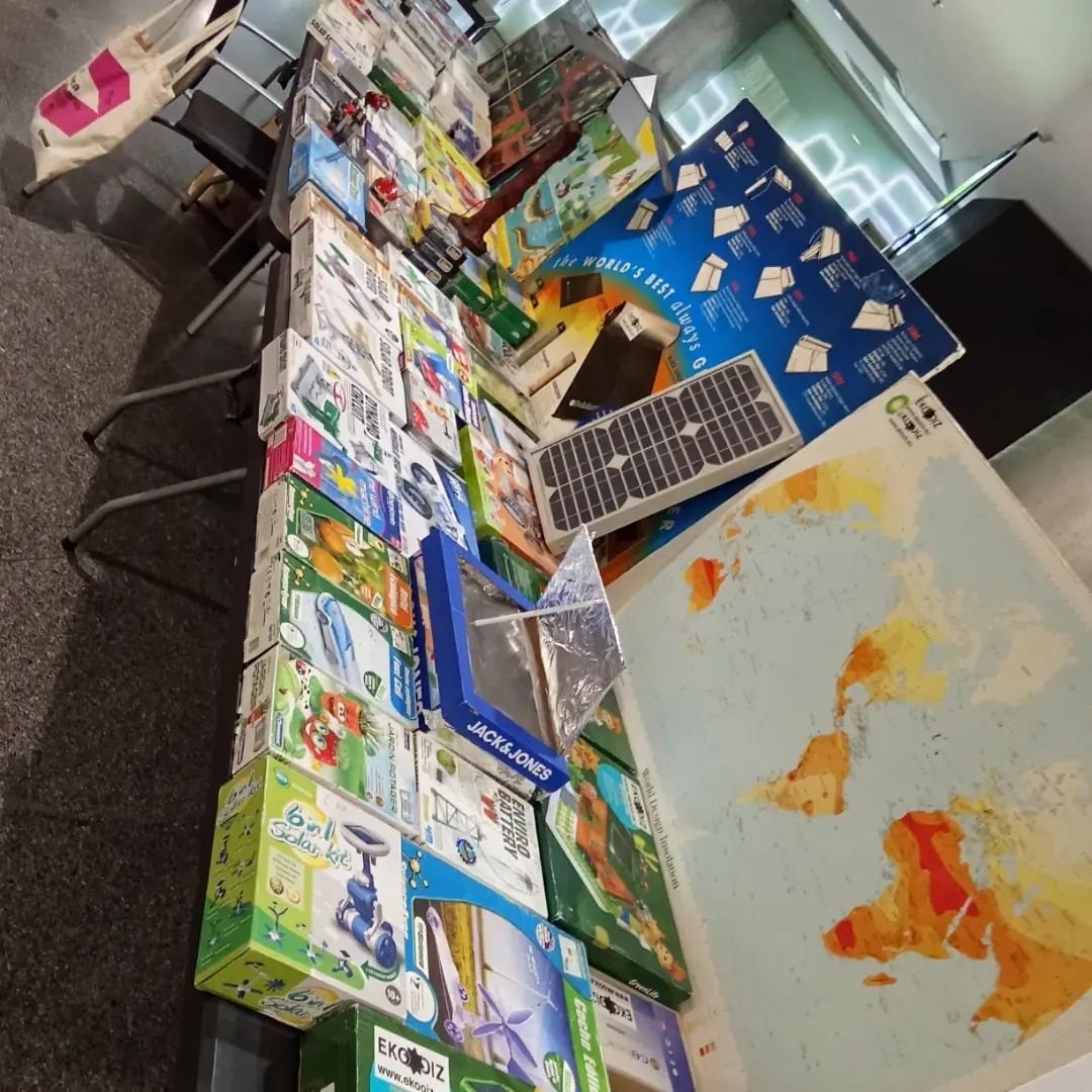 Ekobilbo1's tweet photo. .@eko_oiz ya esta en #Ekobilbo en la I Feria de
Productos #Eco, Vida Sana y
Consumo Responsable. Con
#talleres teóricos, #didácticos y prácticos sobre desarrollo #sostenible #energías #renovables #economía #circular
Ven a visitarnos! https://t.co/yrseey0Kim @Euskalduna_eus https://t.co/TxcuU3Yorq
