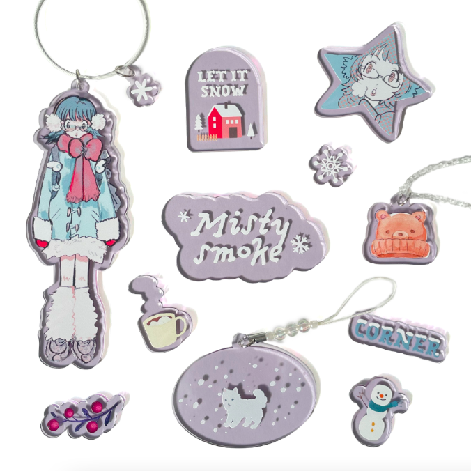 maison25_cp's tweet photo. ＼ RECOMMENDED ITEM ／
 アクリルキーホルダー (A3範囲内フリーカット) 

https://t.co/Hb0S7vIqDQ

鮮やかでポップなオレンジクリアと、ほんのり紫がかった淡いミスティスモーク🍊💜✨
明るく元気な色味から、くすみを含んだ繊細でやわらかな色味まで、イラストに合わせて楽しめます🎨💖 https://t.co/8IYCZFGI5Y