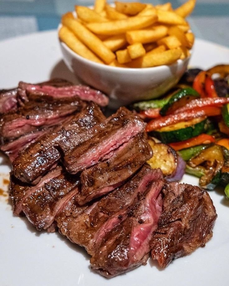 jenifer7244's tweet photo. What else needed with steaks? https://t.co/vvU5AOW2WB