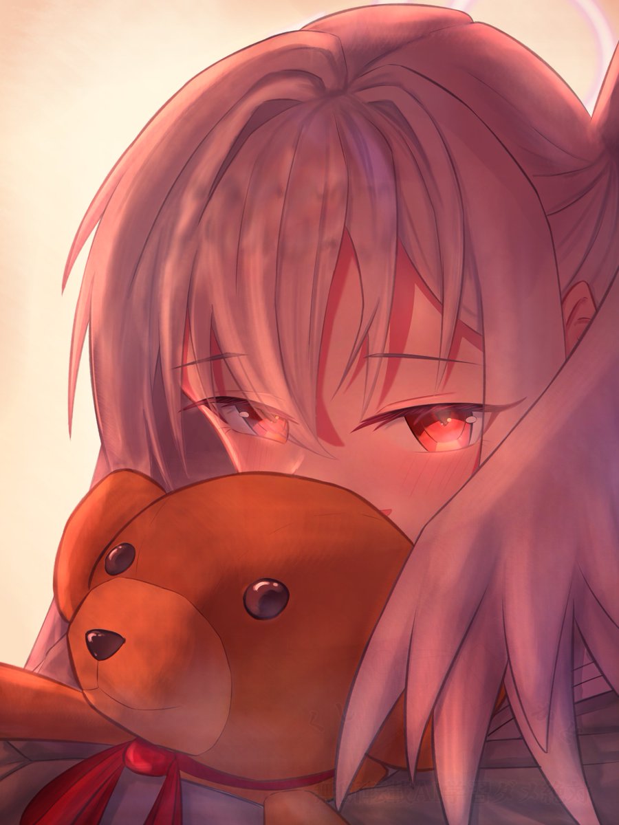 ekaku_negima's tweet photo. クマのぬいぐるみを"ギュッ"てしてるスズミ
クマさん……場所変わって…… https://t.co/TBEklG8GU9