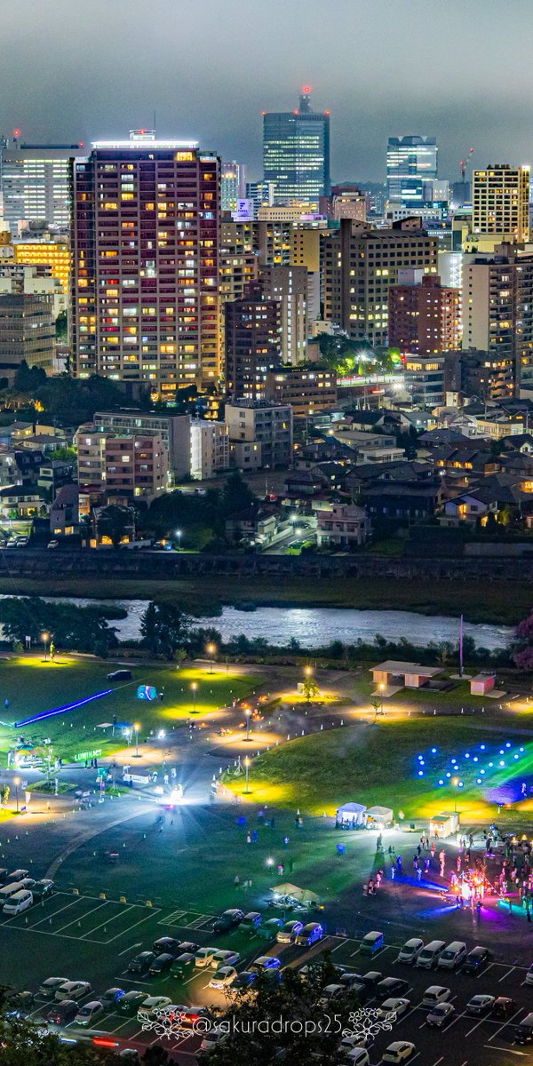 sakuradrops25's tweet photo. 青葉城から見る仙台夜景と熱気球🏙 https://t.co/2ToPbLgAiP