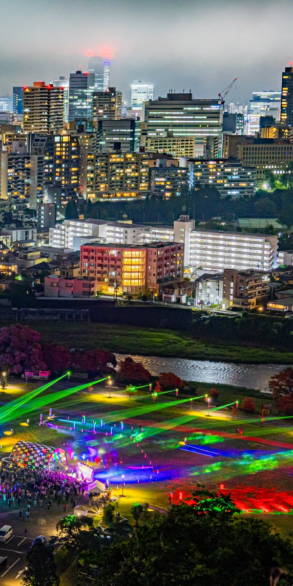 sakuradrops25's tweet photo. 青葉城から見る仙台夜景と熱気球🏙 https://t.co/2ToPbLgAiP