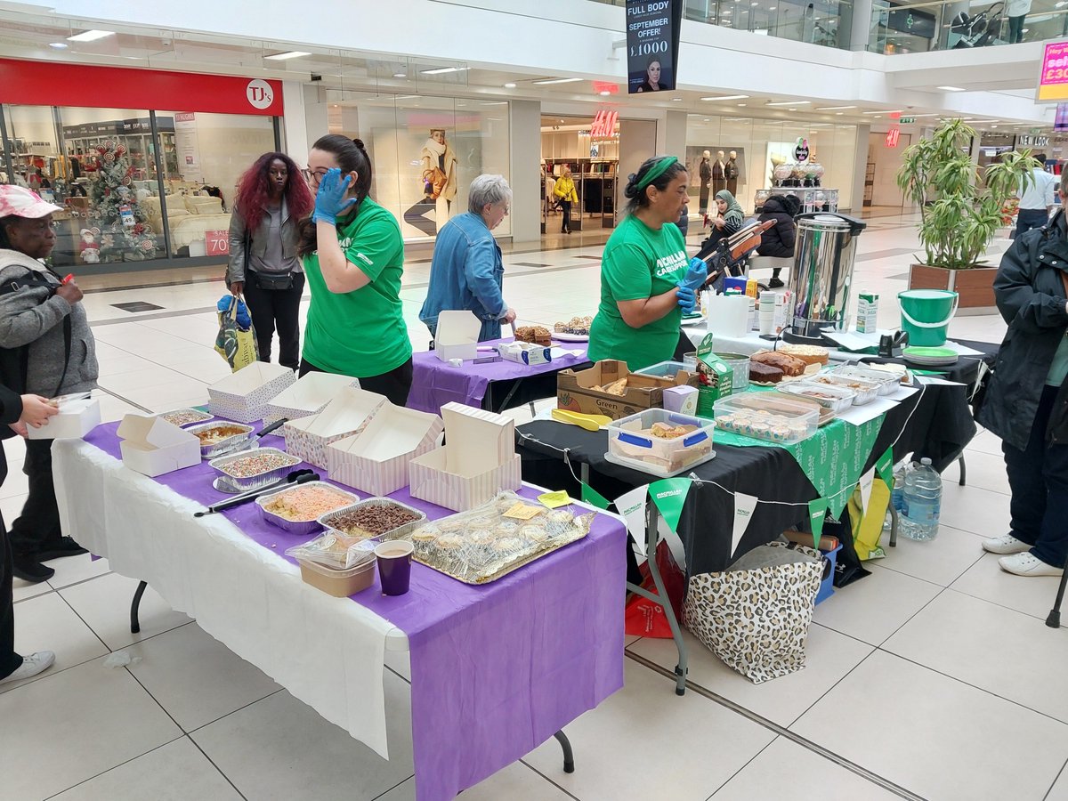 WolvesCityWMP's tweet photo. In Wolves today? Head into the #ManderCentre and join @EnjoyWolvesCity for their #MacmillanCoffeeMorning to enjoy homemade cakes and tea/coffee.
All items £1.
#Wolverhampton #Community https://t.co/aJkVYce7Rb