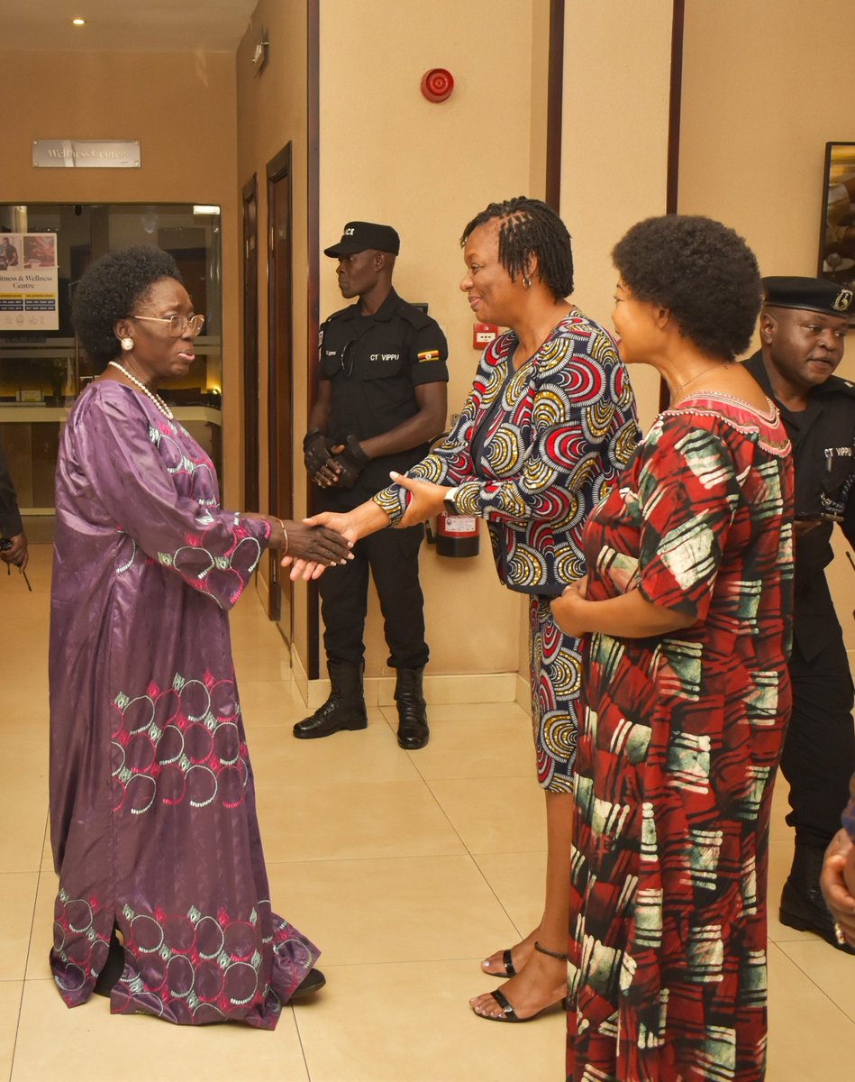asiimireritah's tweet photo. "Every 5years,the women's movement in Uganda comes up with the Women's Manifesto that speaks to what we think are critical issues for women of Uganda. I encourage you all to pick it up &amp; see what role to play in the spaces you occupy..."-@patriciamunabi 
#WomenLeadersConference https://t.co/tym3lCkF4z