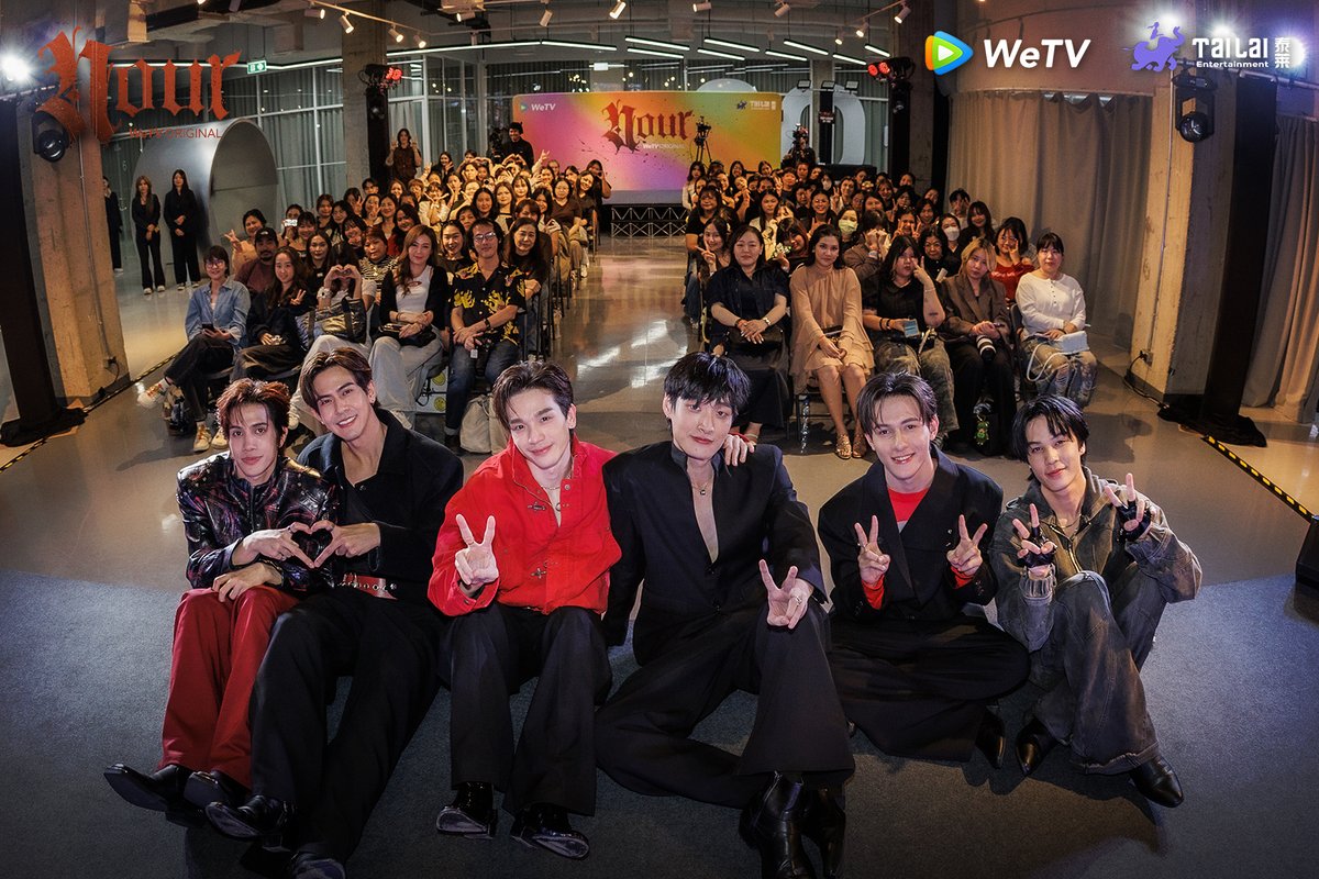 WeTVThailand's tweet photo. Recap ภาพบรรยากาศ ของงาน WeTVxNOURTheSeriesLive และ Mini Fan Garthering  ที่ผ่านมา

ขอบคุณแฟน ๆ ทุกคนที่ให้การตอบรับเป็นอย่างดี และหวังว่าจะได้เจอกับความอบอุ่นแบบนี้ ในงาน ต่อๆไป ของเราน้าาาา

#นูร์เดอะซีรีส์ #NourTheSeries
#WeTVOriginal #WeTVth
#Tailai #TailaiEntertainment https://t.co/3pkPrfZqlY