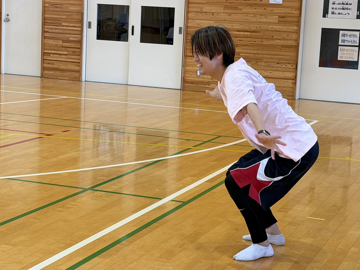 hi_you_can's tweet photo. ミュージカル「あらしのよるに」本日は岩手県の小学校で、ミュージカル体験ワークショップでした🎉✨
素直にぐんぐん吸収していく児童さんと、お芝居のワーク、歌、ダンスを楽しみました🌼

公演当日に、また会って共演できるのがより楽しみになった一日でした😊 https://t.co/7wLpnMpqRy