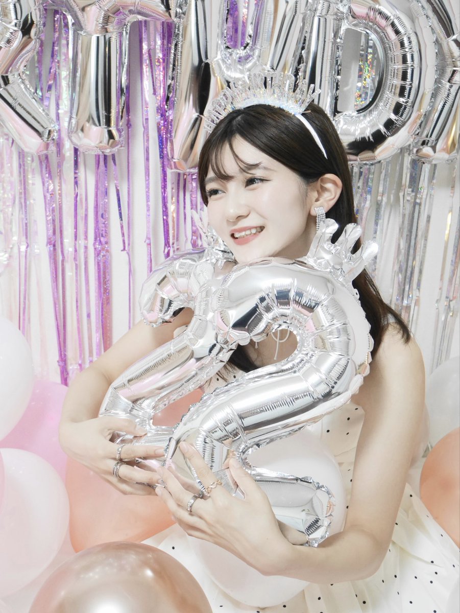 mckg26_miss1's tweet photo. こんばんは🌕
今日は中秋の名月ですね🍡

9月は私の誕生月でもあるので1番好きな1ヶ月です❤️‍🔥

お月見の夜も配信を行います！
22時半から配信を行うので遊びに来てくださいね🤍🐕
あいぽちもよろしくお願いします！ https://t.co/IaIYww13vQ