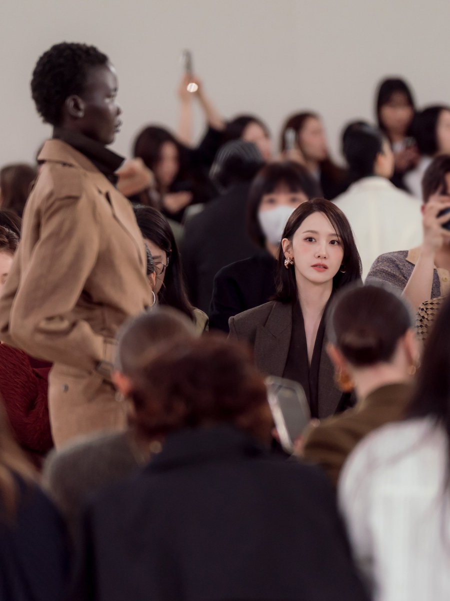 ordinarynojaem's tweet photo. YoonA’s IG Update

“MILANO🤎

@/maxmara
#MaxMara #MaxMaraSS27”

(🎵 Steve Lacy • oh yeah?)
#YOONAxMaxMara #YOONAxMaxMaraSS27
#MaxMaraSS27 https://t.co/ozNqEofxFx